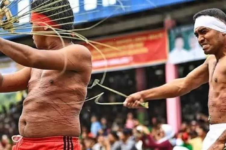7 Tradisi Maluku yang Unik dan Melegenda
